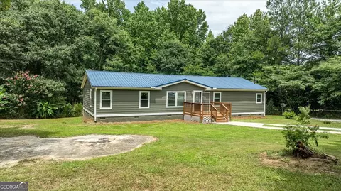 Exterior - 274 E Wright St, Winder, GA 30680 photo 5 of 9