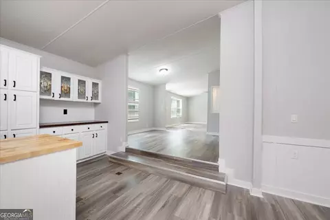 Entry Way - 274 E Wright St, Winder, GA 30680 photo 3 of 3