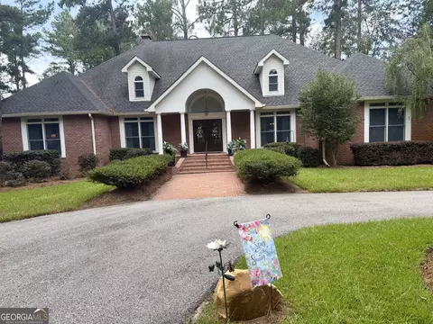 265 N Main St, Reidsville, GA 30453