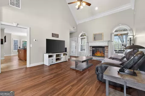 Living - 32 River Rapids Dr, Forsyth, GA 31029 photo 1 of 2