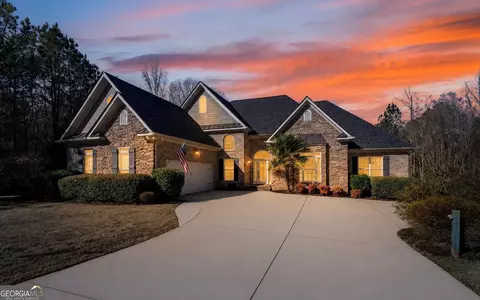 Exterior - 32 River Rapids Dr, Forsyth, GA 31029 photo 2 of 6