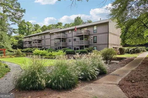 511 Embers Dr SE, Marietta, GA 30067