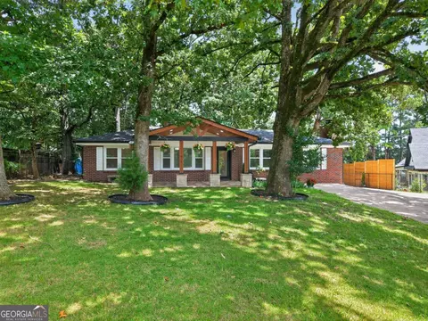 797 E Morningside Dr, Lawrenceville, GA 30043