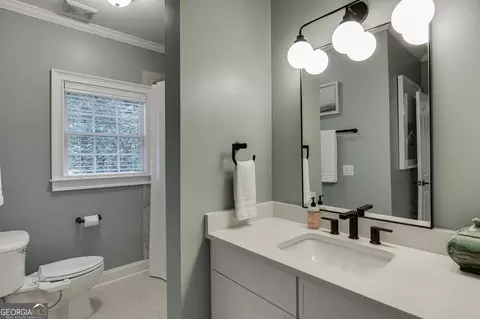 Bath - 2758 Pathview Dr, Dacula, GA 30019 photo 6 of 6