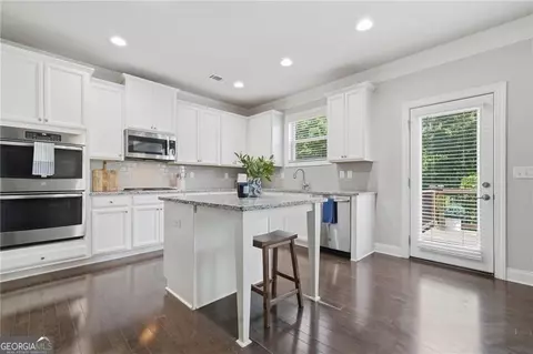 3860 Grandview Manor Dr, Cumming, GA 30028