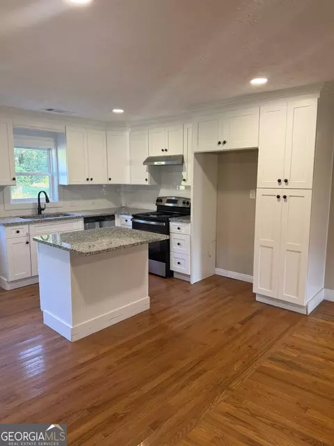 Kitchen - 171 Kelley Rd, Brooks, GA 30205 photo 1 of 1