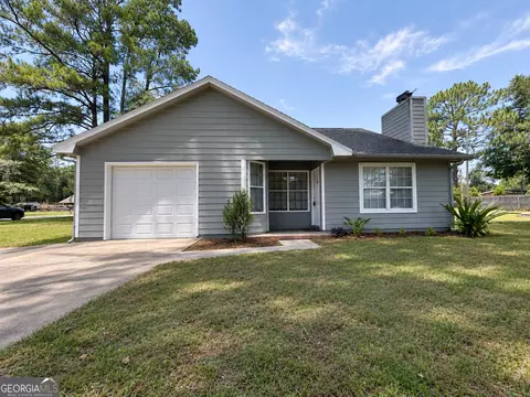145 Maplehurst Dr, Folkston, GA 31537