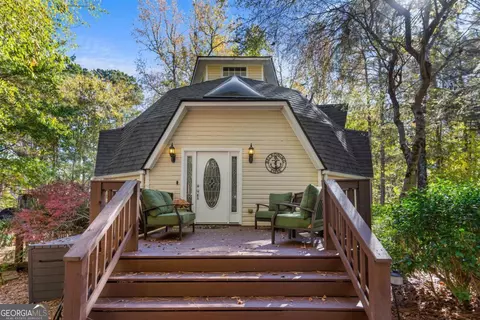 1251 White Oak Dr, White Plains, GA 30678