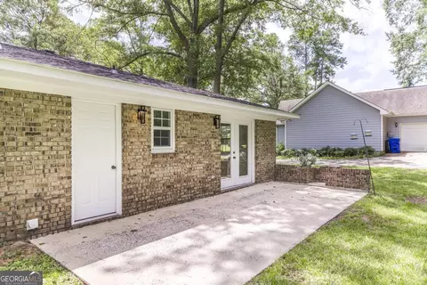 Exterior - 113 Shadow Ln, Warner Robins, GA 31088 photo 4 of 12