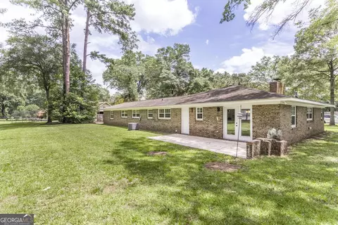 Exterior - 113 Shadow Ln, Warner Robins, GA 31088 photo 5 of 12