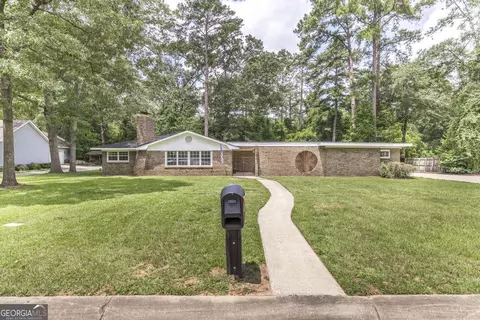 113 Shadow Ln, Warner Robins, GA 31088