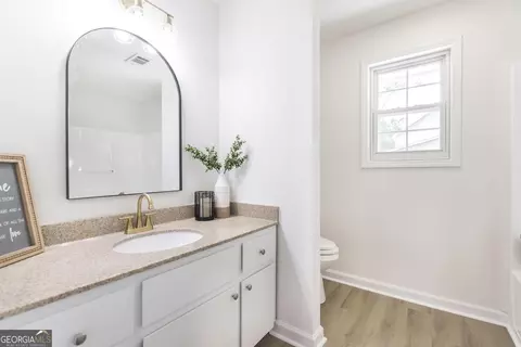 Bath - 113 Shadow Ln, Warner Robins, GA 31088 photo 3 of 4