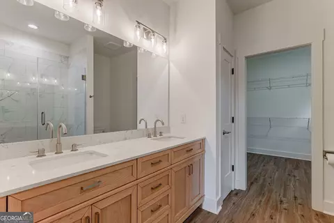 552 Clayton St, Commerce, GA 30529 photo 5