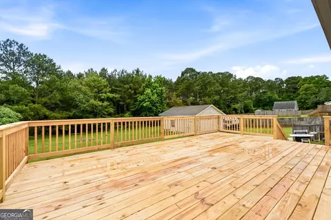 Exterior - 136 Thicket Trl, Mcdonough, GA 30252 photo 5 of 6