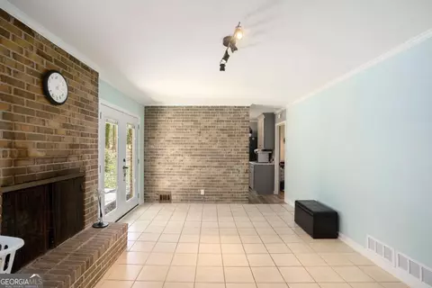 Living - 1050 Skyline Dr, Covington, GA 30014 photo 2 of 3