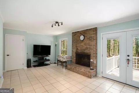Living - 1050 Skyline Dr, Covington, GA 30014 photo 1 of 3