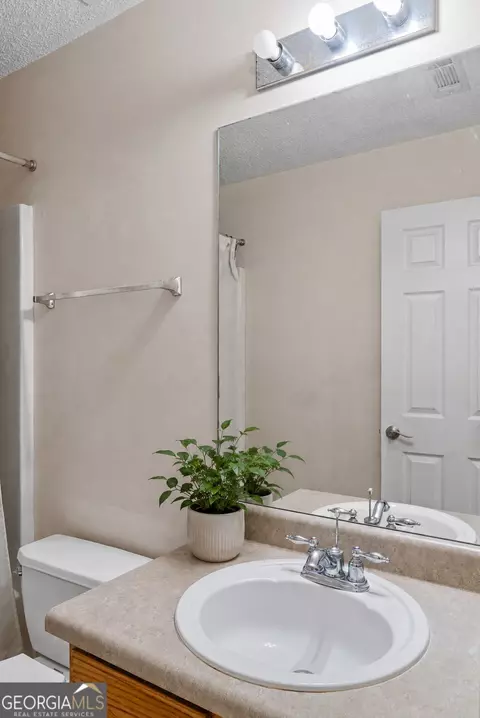 Bath - 1952 Boatswain Dr, Hampton, GA 30228 photo 5 of 5