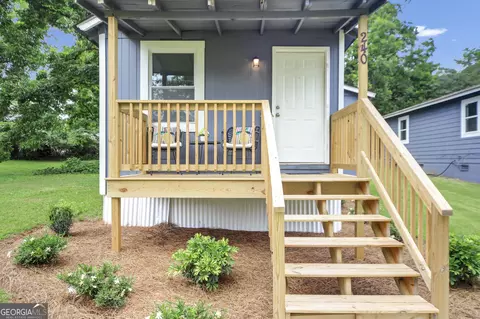 Exterior - 240 Jackson St, Barnesville, GA 30204 photo 2 of 7