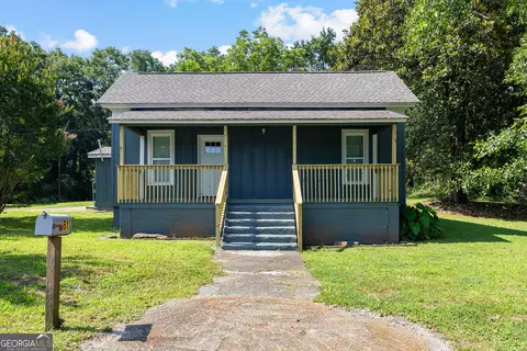 51 E Jones St, Newnan, GA 30263