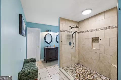 Bath - 2926 Vine Dr, Dalton, GA 30721 photo 1 of 4