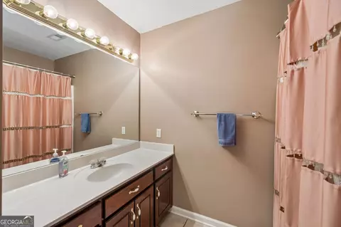 Bath - 2926 Vine Dr, Dalton, GA 30721 photo 4 of 4