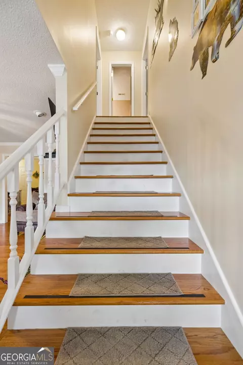 Entry Way - 2926 Vine Dr, Dalton, GA 30721 photo 2 of 2
