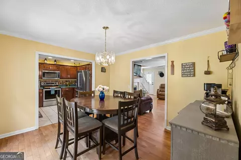 Dining - 2926 Vine Dr, Dalton, GA 30721 photo 2 of 2