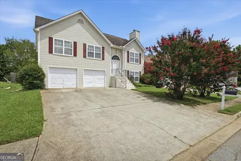 8039 Mustang Ln, Riverdale, GA 30274