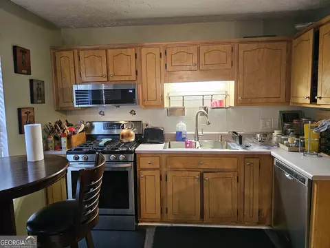 Kitchen - 3536 Stonefield, Rex, GA 30273 photo 2 of 2