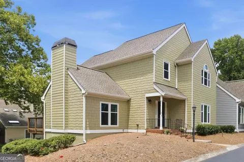8 Vernon Glen Ct, Sandy Springs, GA 30338