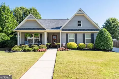 260 Creek View Ln, Acworth, GA 30102