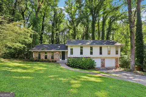 5802 Simone Dr, Stone Mountain, GA 30087