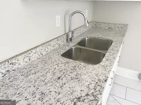 Kitchen - 138 Comer Ter #A & B, Macon, GA 31204 photo 1 of 1