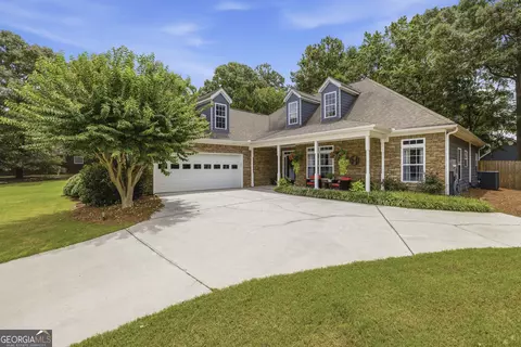 135 Clear Spring Ln, Oxford, GA 30054