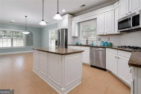 Kitchen - 723 Euel Dr, Mcdonough, GA 30252 photo 5 of 5
