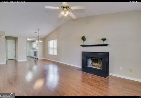 Living - 1802 Wilson Pl, Augusta, GA 30904 photo 3 of 5