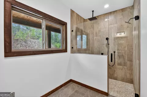 Bath - 232 Red Tail Ln, Morganton, GA 30560 photo 3 of 4