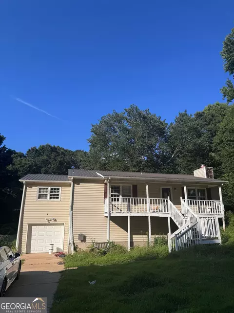 4018 N Quail Dr, Douglasville, GA 30135