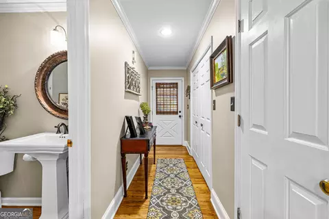 Entry Way - 103 Windridge Dr, Lagrange, GA 30240 photo 5 of 8