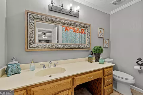 Bath - 103 Windridge Dr, Lagrange, GA 30240 photo 5 of 8