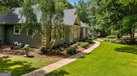 Exterior - 103 Windridge Dr, Lagrange, GA 30240 photo 3 of 15