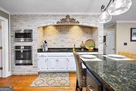 Kitchen - 103 Windridge Dr, Lagrange, GA 30240 photo 4 of 7