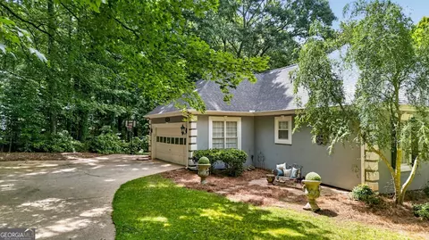 Exterior - 103 Windridge Dr, Lagrange, GA 30240 photo 4 of 15