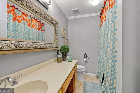 Bath - 103 Windridge Dr, Lagrange, GA 30240 photo 6 of 8
