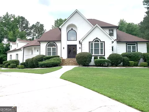 130 Victoria Pl, Fayetteville, GA 30214
