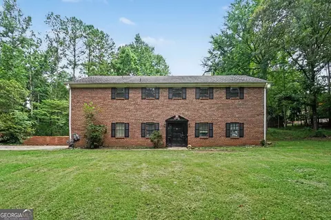 415 Grist Mill Dr E, Acworth, GA 30101