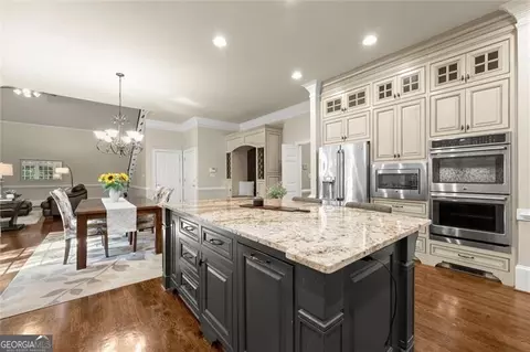 Kitchen - 8925 Pinehurst Cv, Duluth, GA 30097 photo 6 of 6