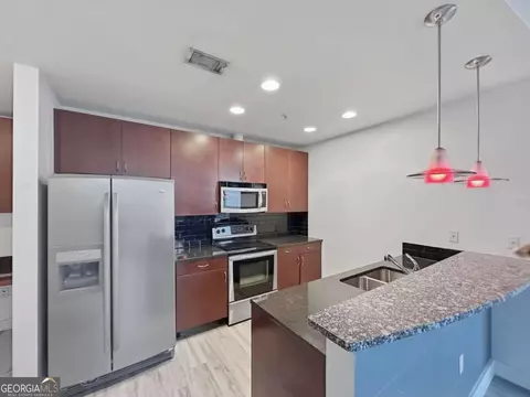 400 W Peachtree St NW #804, Atlanta, GA 30308