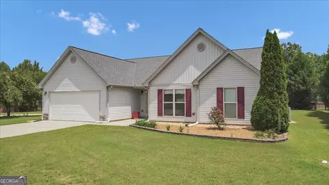 Exterior - 1411 Silvergate Way, Winder, GA 30680 photo 4 of 6