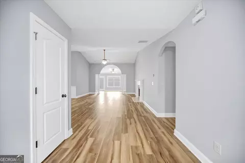 Entry Way - 1411 Silvergate Way, Winder, GA 30680 photo 2 of 5